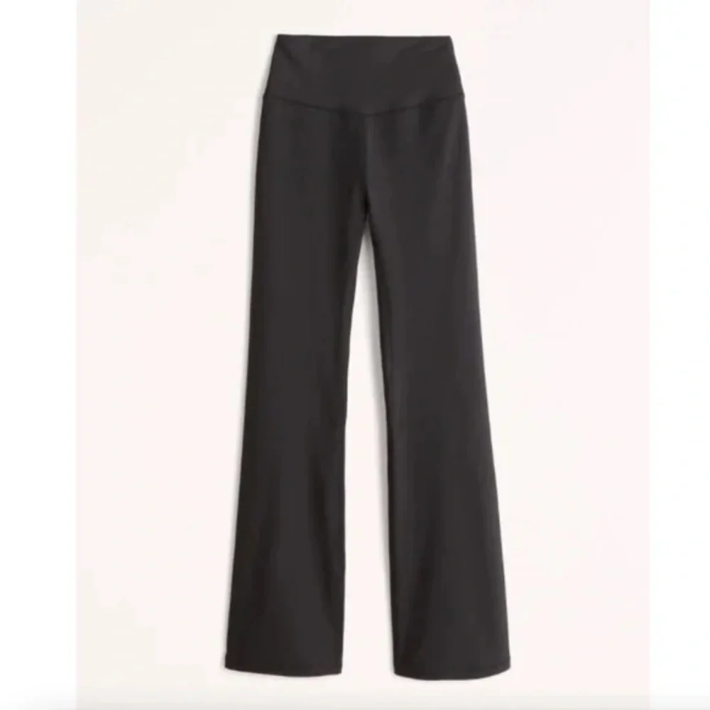 Your Personal Best YPB sculptLUX Flare Legging in black Women size XS Short - Picture 3 of 5